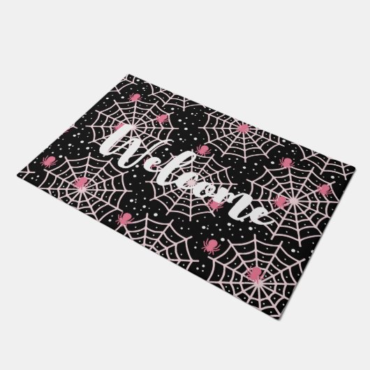 ハロウィーンクモの巣とクモの模様へようこそ ドアマット (アングル)