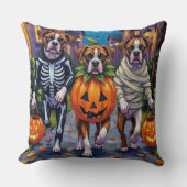 ハロウィーンコスチュームでボクサー犬のトリックまたは治療 クッション (正面)