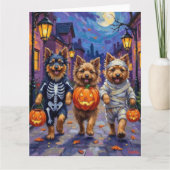 ハロウィーンコスチュームのケシャンドトリックまたはトリートメント カード (正面)