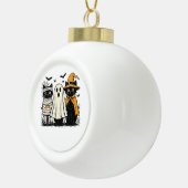 ハロウィーンコスチュームの黒猫 – 幽霊、魔女、 セラミックボールオーナメント (右)