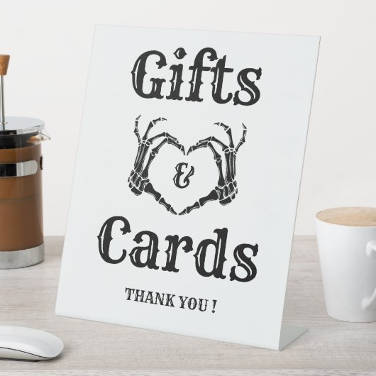 ハロウィーンゴシックのギフトとカードスカルハンズサイン 台座サイン (インサイチュ)