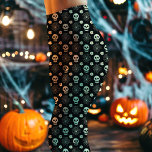ハロウィーンスカルと花パターン レギンス<br><div class="desc">これらのハロウィーンのスカルと花のパターユニークンのレギンスでハロウィーンの精神に入る。黒い背景にスカルと繊細な花の印象的なデザインを備え、これらのレギンスは不気味と美しいの完璧なミックスをもたらす。快適で伸縮性があり、目を引く彼らはカジュアル、衣服、ハローウィンパーティ、または単にあなたの不気味なスタイルを季節を通して見せるのに理想的である。</div>
