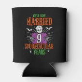 ハロウィーンスポオク結婚タキュラ9周年 缶クーラー (裏面)