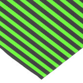 ハロウィーンスライムグリーンとブラックストライプ ミディアムテーブルランナー (コーナー)