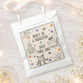 ハロウィーントリックまたはトリートはモンスターキャンディではない フェイバーバッグ (クリップ留めされた状態)