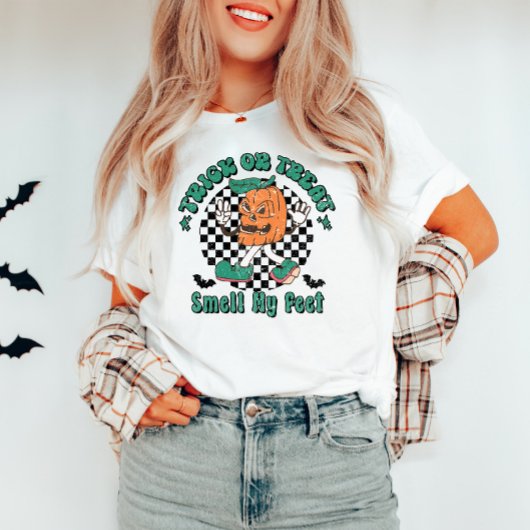 ハロウィーントリックまたはトリートオイ私の足Tシャツ Tシャツ