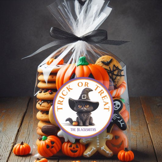 ハロウィーントリックまたは可愛い黒猫の魔女の帽子を治療 ラウンドシール