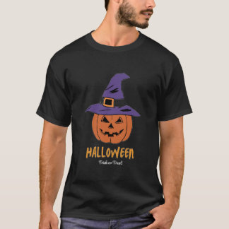 ハロウィーントリックまたは恐ろしいカボチャを扱う Tシャツ