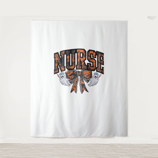 ハロウィーンナースコケットボウ秋クラシックTシャツ タペストリー (正面)