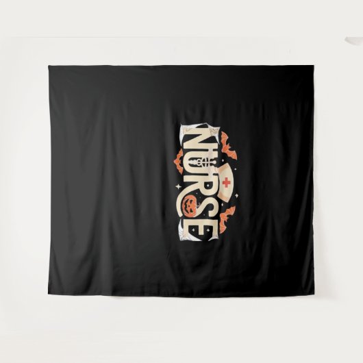ハロウィーンナースタイポグラフィ不気味 – 医療デザイン タペストリー (正面(横))