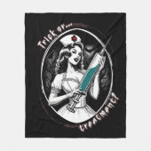 ハロウィーンナース フリースブランケット (正面)