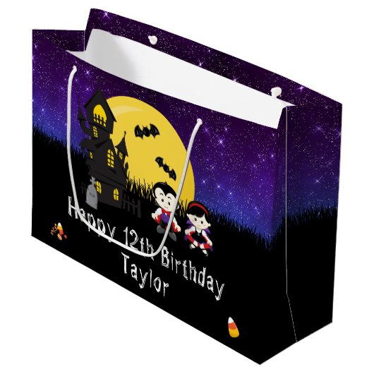ハロウィーンハッピーバースデーヴァンパイアーズダークパープル ラージペーパーバッグ (正面アングル)