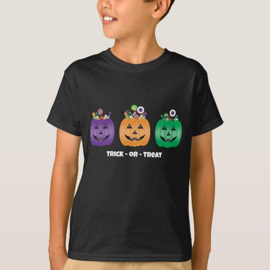 ハロウィーンハロウィーンのカボチャのちょうちんキャンディパイル Tシャツ (正面)