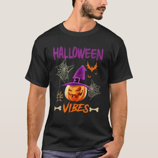 ハロウィーンバイブウィッチハットを着た恐ろしいカボチャ Tシャツ (正面)