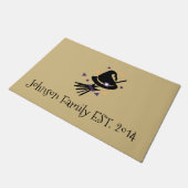 ハロウィーンファミリーミニマリストウィッチとブルーム ドアマット (アングル)