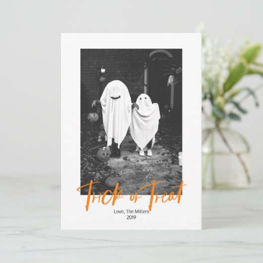 ハロウィーンフォトカードのトリックまたはトリートメント 招待状 (スタンド正面)