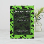 ハロウィーンブラックこうもりのクール緑の不気味なパターン 招待状 (スタンド正面)