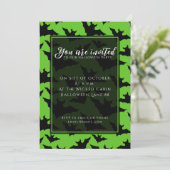 ハロウィーンブラックこうもりのクール緑の不気味なパターン 招待状 (スタンド正面)