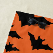 ハロウィーンブラックこうもりオレンジスポクールーク柄 ビーチタオル (インサイチュ)