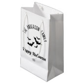 ハロウィーンブラックこうもりパーソナライズされたの名前の年 スモールペーパーバッグ (正面アングル)