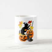ハロウィーンブラック子猫かわいらしバッティング葉 コーヒーマグカップ (中央)