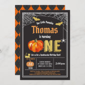 ハロウィーンベビー第1回誕生日パーティーブラック金ゴールド 招待状 (正面/裏面)