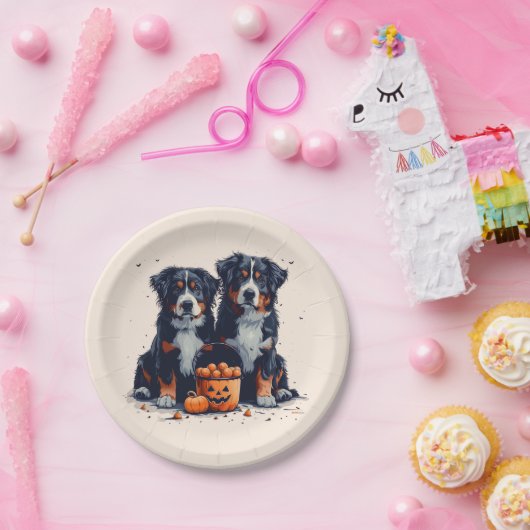 ハロウィーンベルネーズマウンテンドッグズパンプキン ペーパープレート (パーティー)