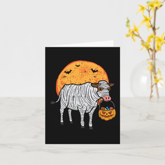 ハロウィーンミイラ牛トリートファームの衣装の男の子 カード (黄色い花)