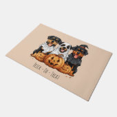 ハロウィーンロットワイラー犬のトリックまたは治療 ドアマット (アングル)