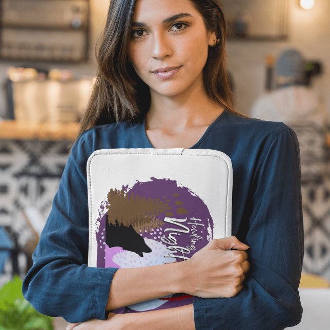 ハロウィーン切手コレクション「ハウリングナイト」 ラップトップスリーブ (Halloween Stamp Collection - Howling Night Laptop Sleeve from The Beekeeper Store)