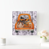 ハロウィーン収穫用のカボチャ付きオレンジピックアップトラック スクエア壁時計 (ホーム)