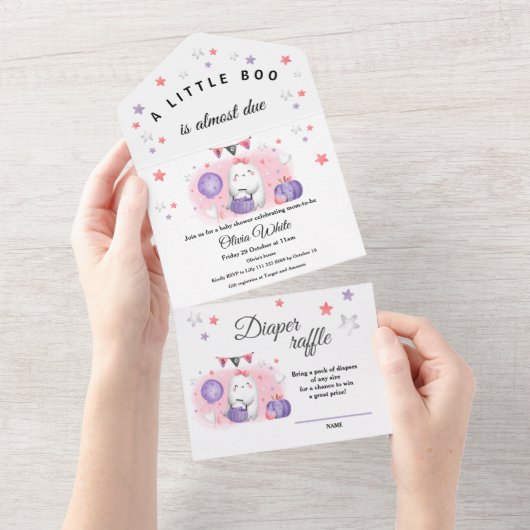 ハロウィーン小さなブーブベイビーシャワーピンクと紫 オールインワン招待状 (貼ってはがせる)