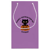 ハロウィーン抱き枕、カボチャの黒猫 スモールペーパーバッグ (裏面)