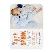 ハロウィーン新生児少年は写真をスポックするには可愛すぎる マグネット (縦)