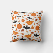 ハロウィーン模様 | カボチャ、こうもり、紅葉。 クッション (裏面)