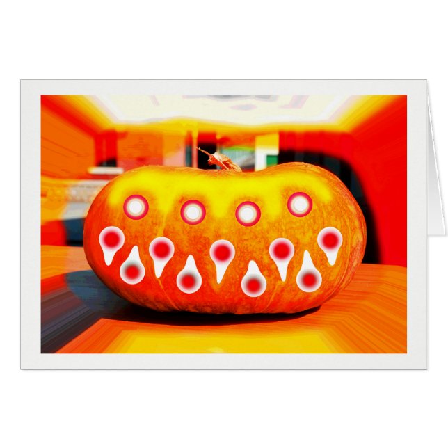 ハロウィーン用の恐ろしいカボチャ (正面横)