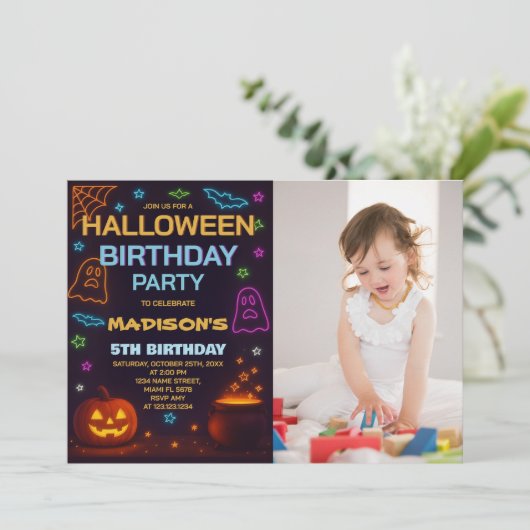 ハロウィーン衣装誕生日招待状 招待状 (スタンド正面)