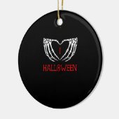 ハロウィーン骨格の手を形成するハートゴシック セラミックオーナメント (左)