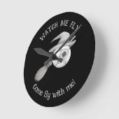 ハロウィーン魔女ブルームと怖い眼球 ラウンド壁時計 (傾斜)