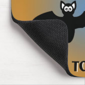 ハロウィーン オレンジ色と青のカラフルなコウモリたち マウスパッド (コーナー)