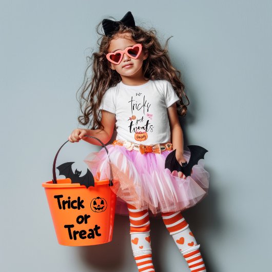 ハロウィーンNoトリックJust Treats Tシャツ