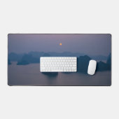 ハロン湾に沈む夕日 – ベトナム、アジア デスクマット (キーボード&マウス)