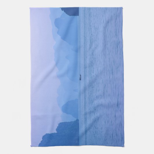 ハロン湾の小さな魚釣りボート – ベトナム,アジア キッチンタオル (縦)