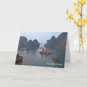 ハロン湾の帆船 – ベトナム，アジア カード (黄色い花)