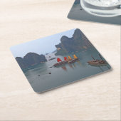 ハロン湾の帆船 – ベトナム，アジア スクエアペーパーコースター (アングル)