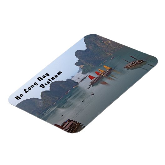 ハロン湾の帆船 – ベトナム,アジア マグネット (左側)