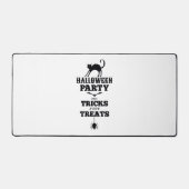 ハローウィンパーティは何もしないただのトリックの面白いシャツ デスクマット (正面)