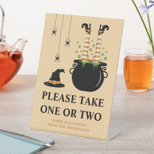 ハローウィーンキャンディボウルのノートに魔女の脚 台座サイン (インサイチュ)