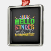 ハローキンダーガーテン メタルオーナメント (左)