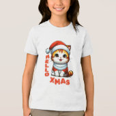 ハロークリスマス – サンタの衣装を着た可愛いクリスマス猫 トライブレンドＴシャツ (正面)